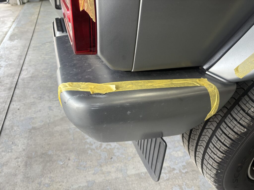 Mercedes-Benz G-Class（W463） ドアの凹み（へこみ）（施工前）