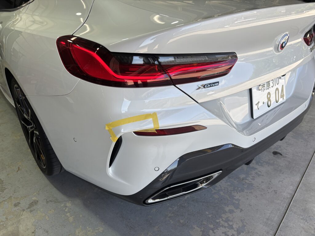BMW 8 Series（G16） リアバンパーの施工写真1