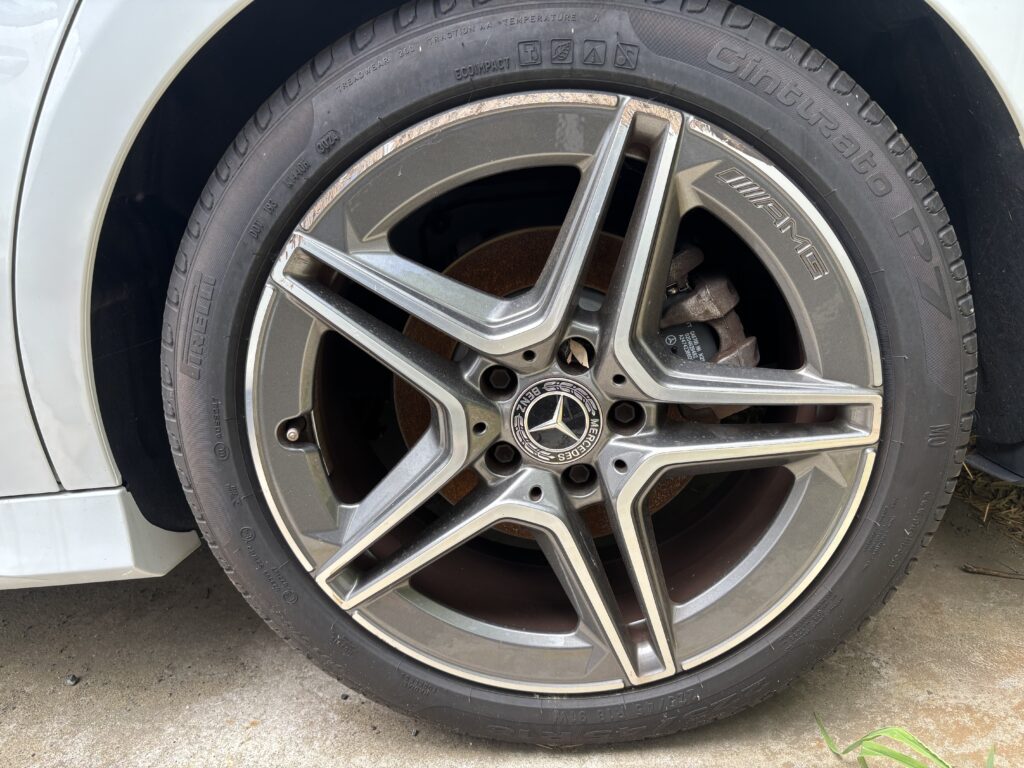 Mercedes-Benz CLA（C118） ブレーキキャリパー（施工前）