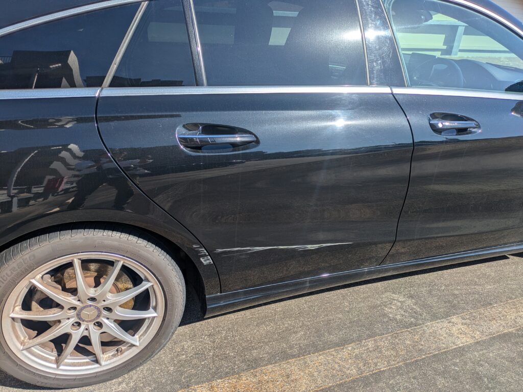 Mercedes-Benz CLA（C117） ドアの擦り傷・こすり傷（施工前）