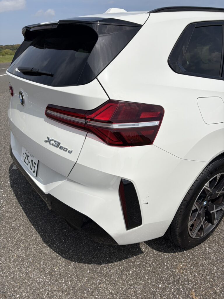 BMW X3（G45） リアバンパーの施工写真1